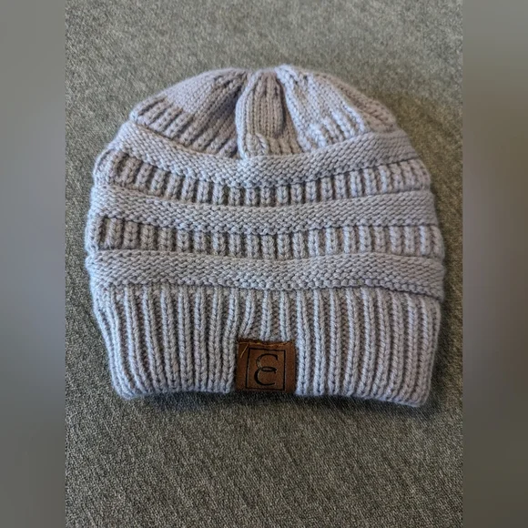 Source Unknown | Accessories | Winter Hat For Ponytail  display picture 1